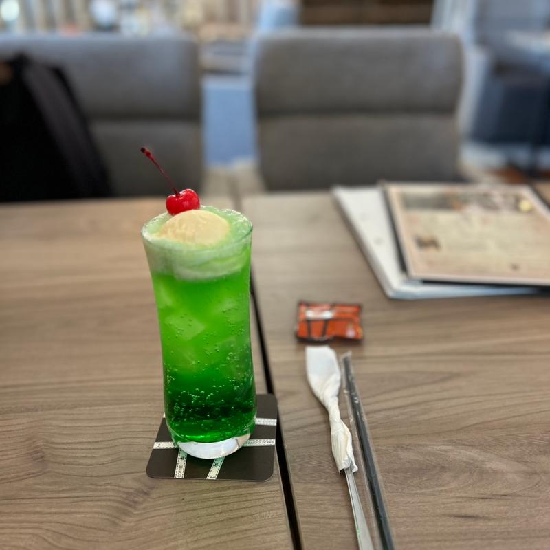 メロンソーダフロート(さかい珈琲 蔵王山水苑前店 ガイアリゾートGaia Resort)