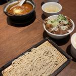 冷　蕎麦＆煮込み丼