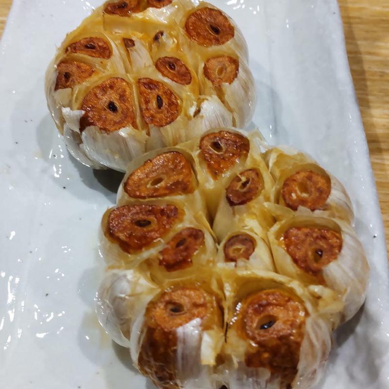 ニンニクの丸ごと揚げ(居酒屋ダブルボギー)