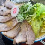 辛味噌半チャーシュー麺 キャベツ