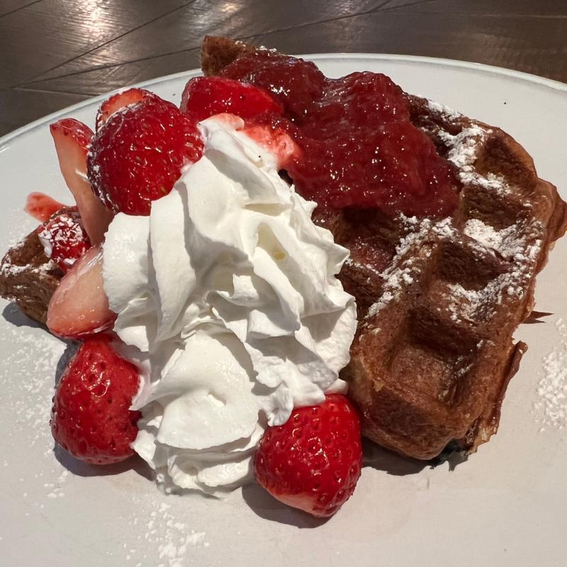 いちごのワッフル(She お肉とお野菜)