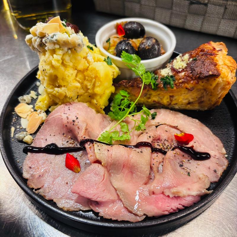 前菜盛り合わせ(御徒町ワインバル八十郎)