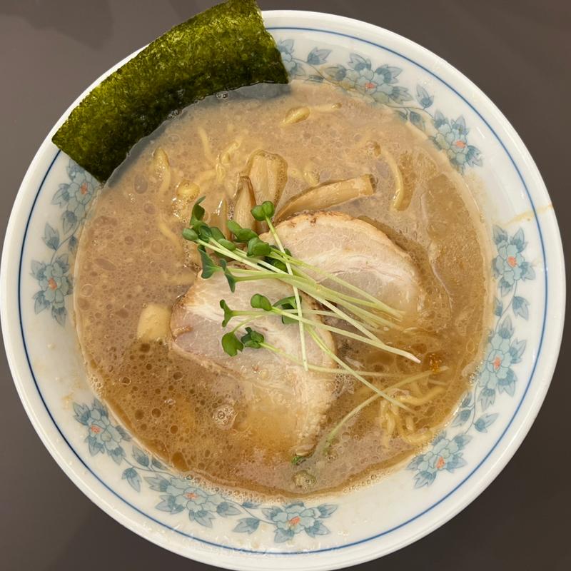 豚骨醤油ラーメン(麻布ラーメン 慶應三田店 （あざぶらーめん）)
