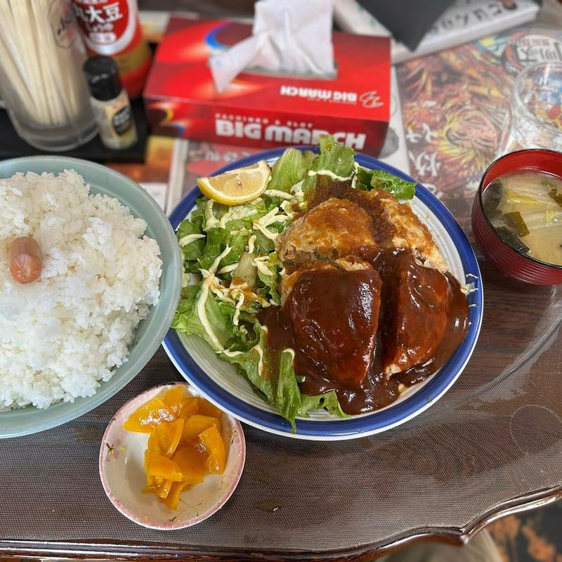 ハンバーグ定食 ご飯大盛り(文福飯店)