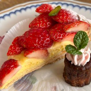 いちごタルト(アラボンヌー)