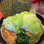 ラーメン中　キャベツ　レタス　海苔