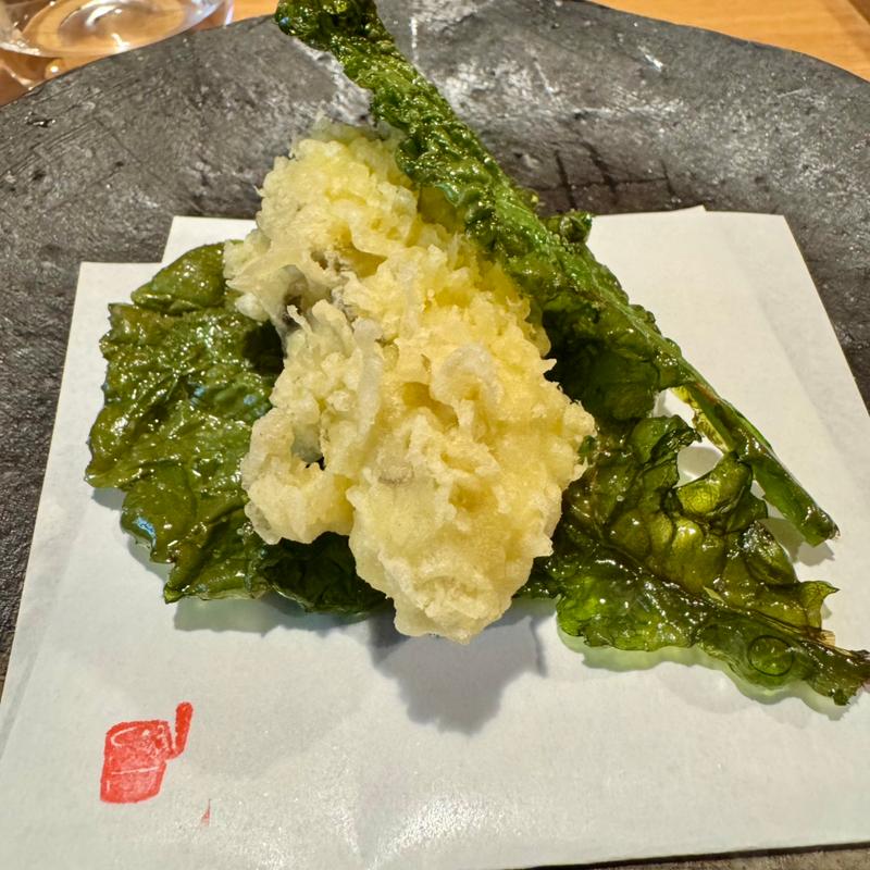 牡蠣の菜花はさみ天麩羅(そば切り 鴨嘴)