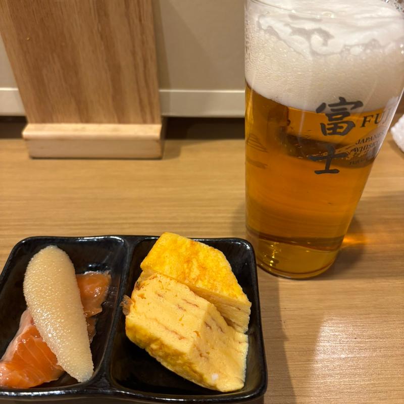 ビールとお通し(おばんざいみかん)