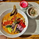 スパイスラーメンセット 麺大盛 辛さ2倍 キーマご飯 ラッシー