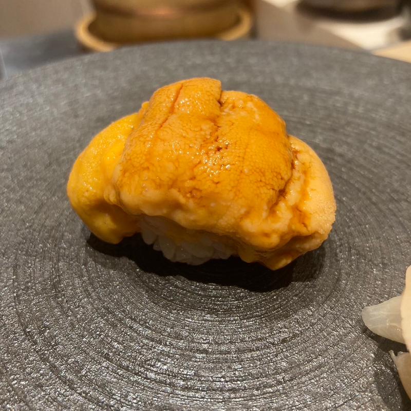 ウニ握り(すし奏)