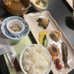 朝食