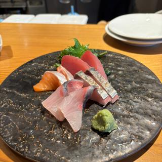 刺身盛り合わせ(鮨・島居酒屋 じごろ石垣)