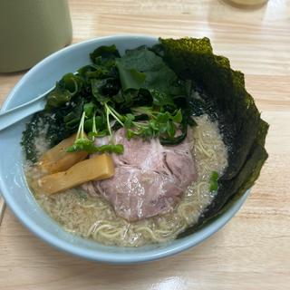 醤油ラーメン　わかめ　のり(ラーメンショップ 卒島店 )