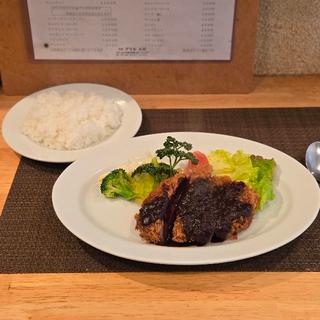 ビーフカツレツ(グリル 小川)