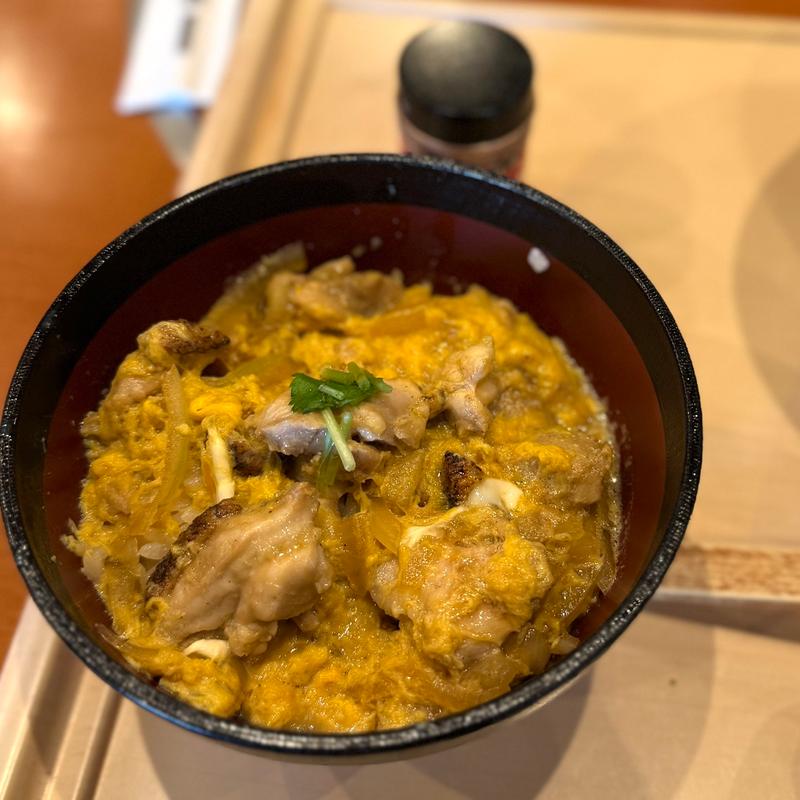 小ぶり炙り鶏の親子丼と選べる麺セット(かごの屋 藤井寺インター南店 )