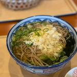 小ぶり炙り鶏の親子丼と選べる麺セット(かごの屋 藤井寺インター南店 )