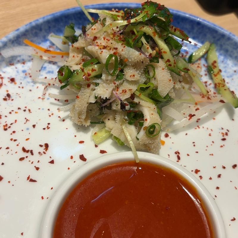 センマイ刺し(肉刺しとホルモン トラコ)