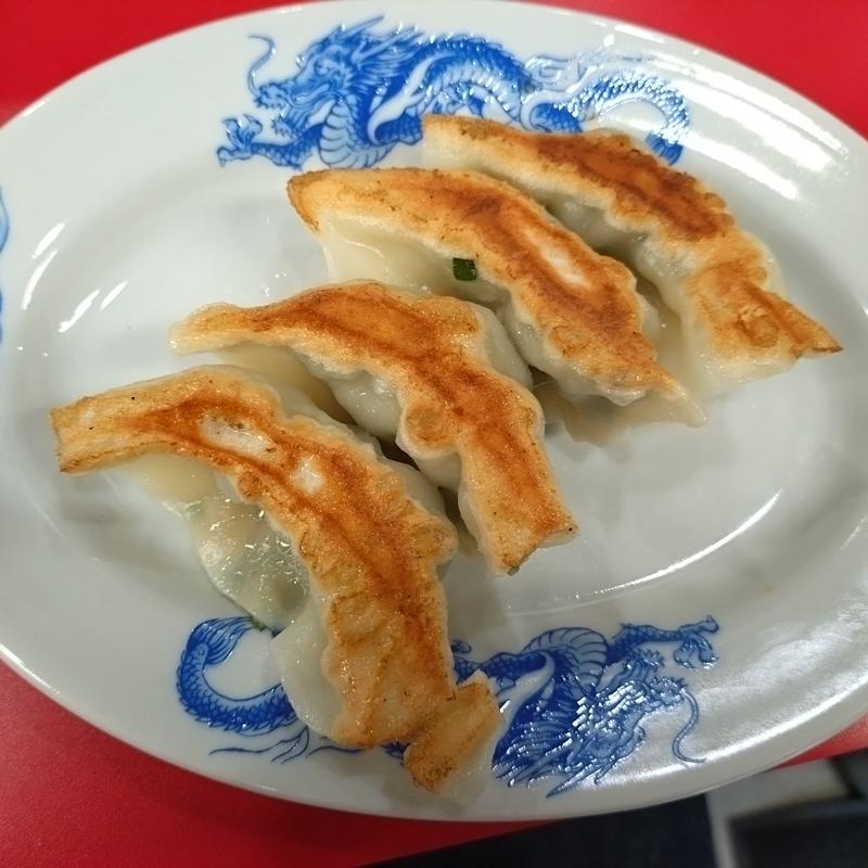 餃子4個セット(新御茶ノ水 萬龍（まんりゅう）)