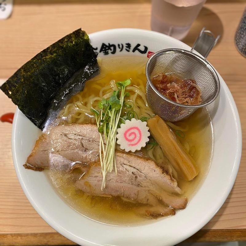 利尻昆布と煮干しの追いかつおラーメン(すごい煮干ラーメン野毛 すし 釣りきん)