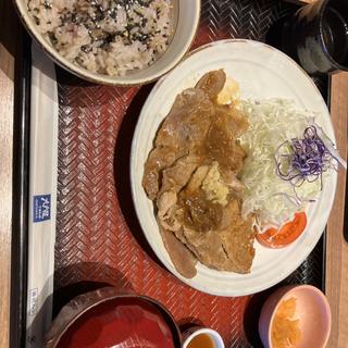 豚肩ロースの生姜焼き定食(大戸屋ごはん処 クロスモール豊川店)