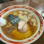 ワンタンメン(支那ソバ かづ屋)