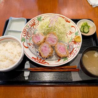 小ひれかつ定食(とんかつ 美とん)