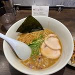 特製豚骨醤油そば(中華そば みた葉)