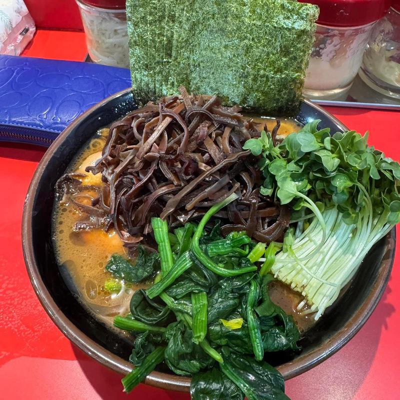 中盛 海苔 キクラゲ カイワレ(横浜家系ラーメン 駒岡家)