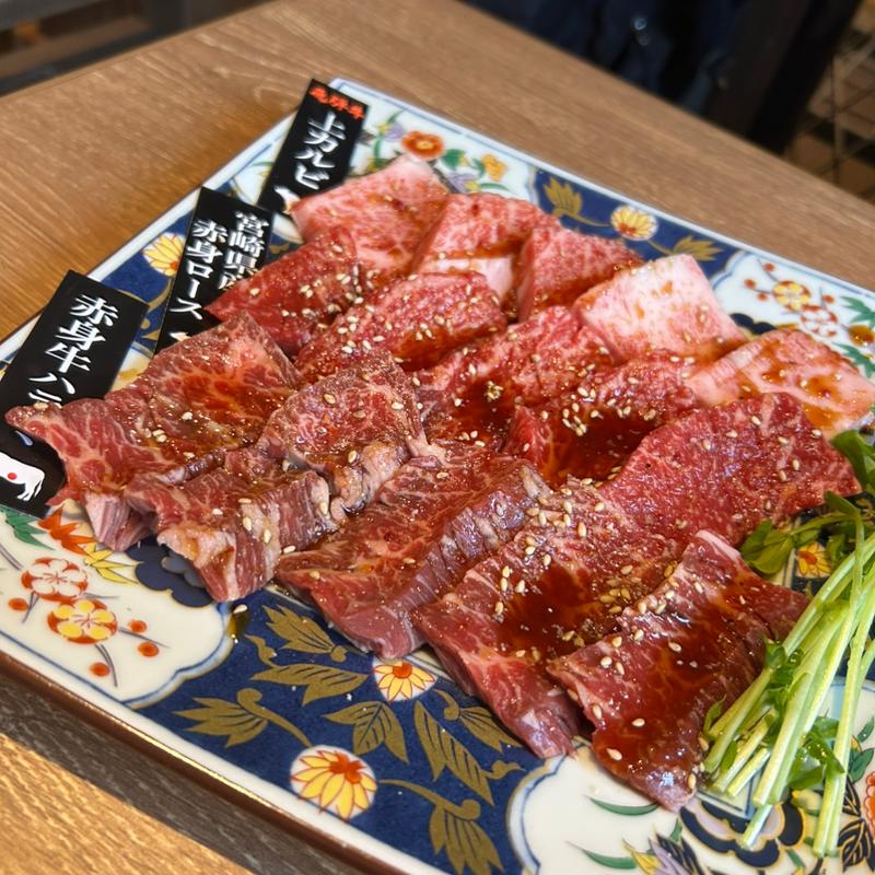 飛騨牛上カルビ(牛ざんまい 金山)