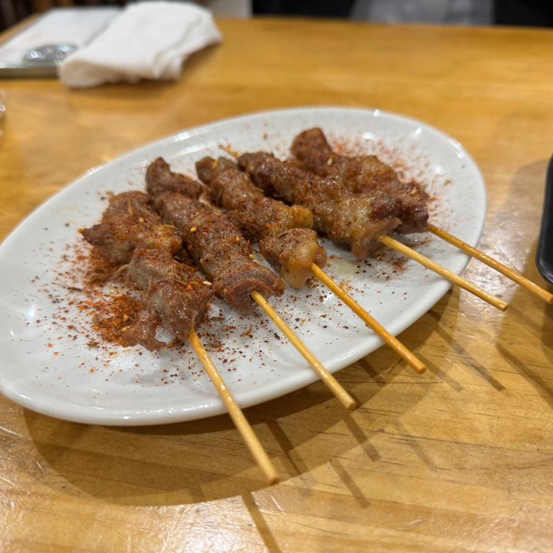 ラム肉串焼き(龍騰酒場)