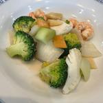 イカと海老とブロッコリーの塩炒め(中華料理 いっ軒)