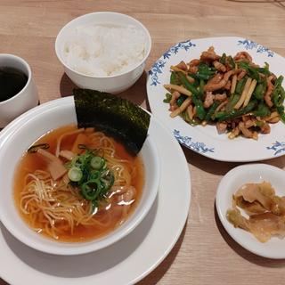 チンジャオロースミニラーメンセット(バーミヤン 蒲田駅東口店)