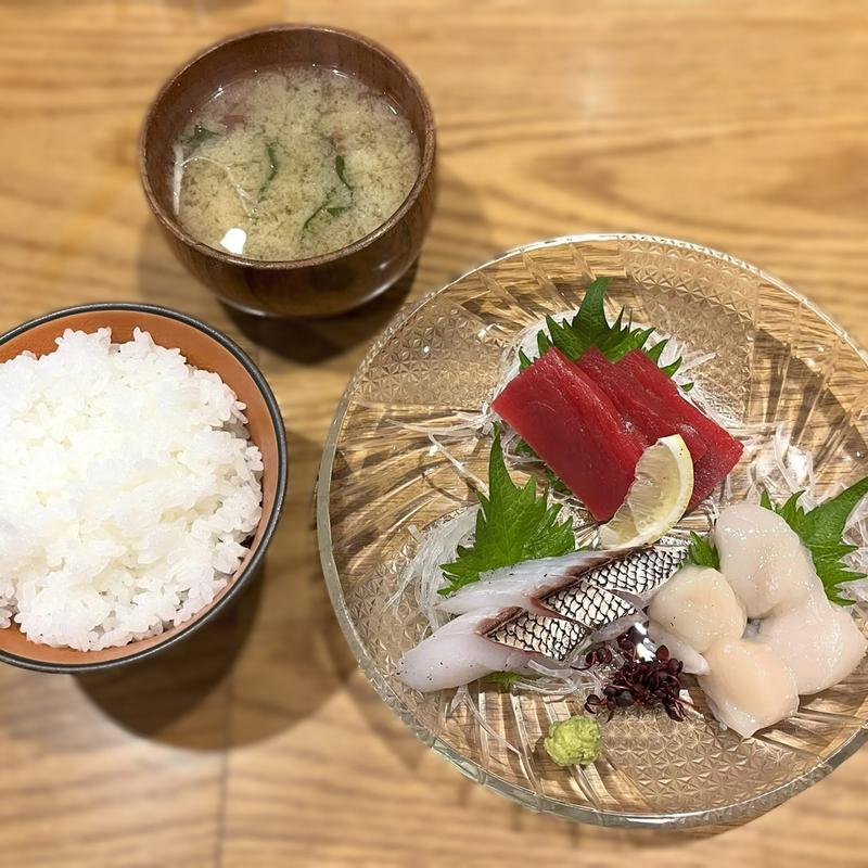お刺身定食 おまかせ3種盛り(魚とし)