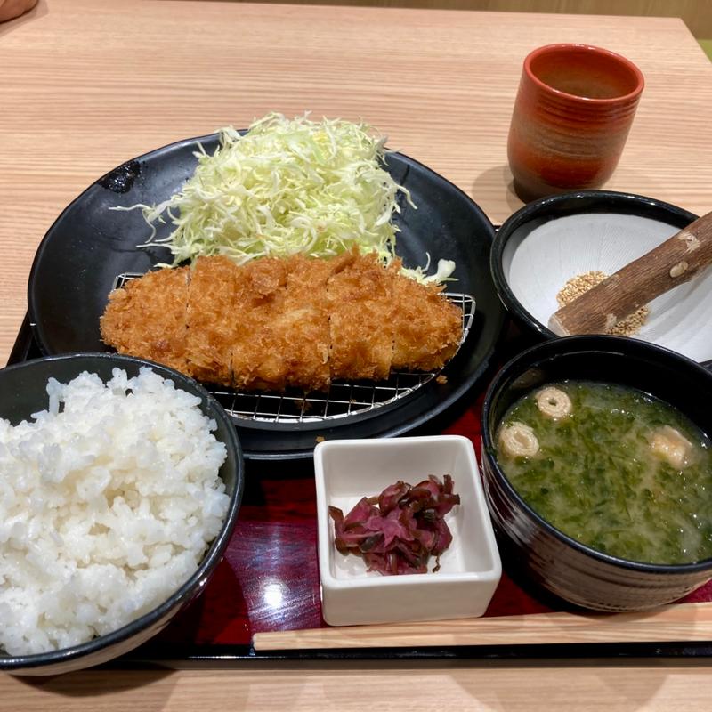 三元豚ロースかつ定食(とんかつ新宿さぼてん サカエチカ店)