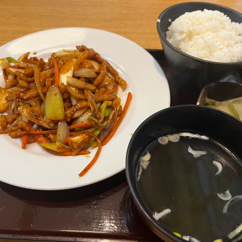 豚肉細切りの味噌炒め(ショウショウ焼餃子)