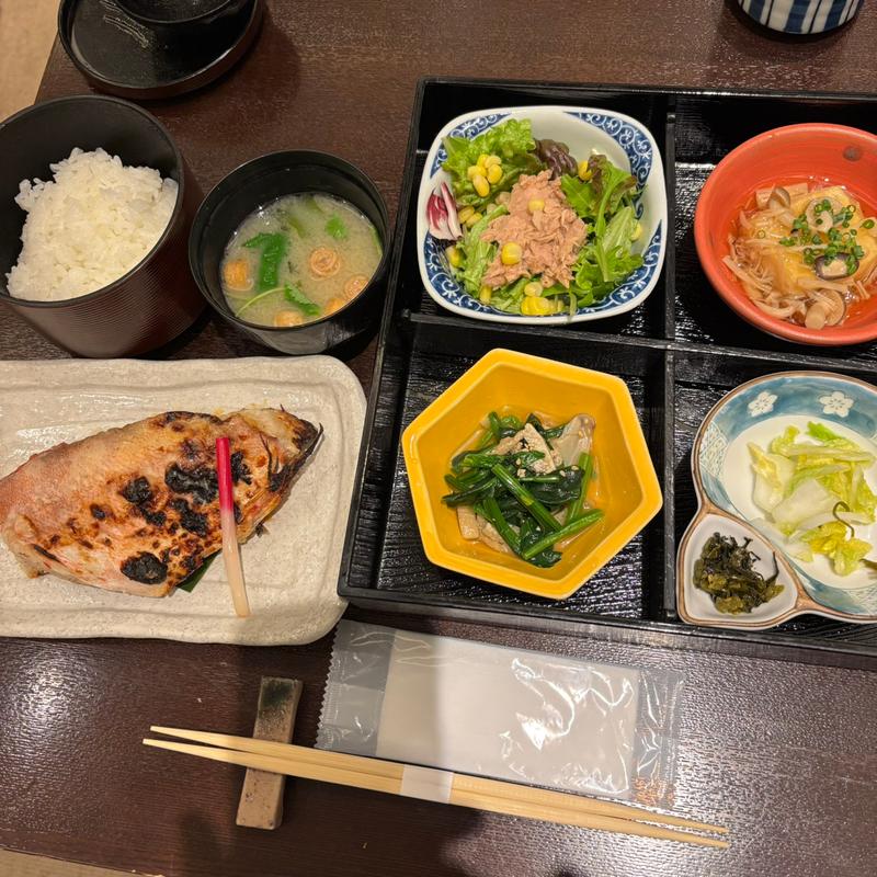赤魚の粕漬け定食(東レ社員クラブ)