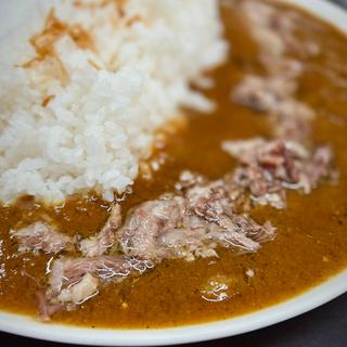 牛すじカレーライス 並盛(牛すじカレー 小さなカレー家 大久保店)