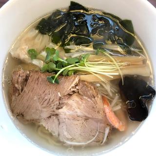 会津山塩ワンタン麺(ラーメン停車場 たんたん)