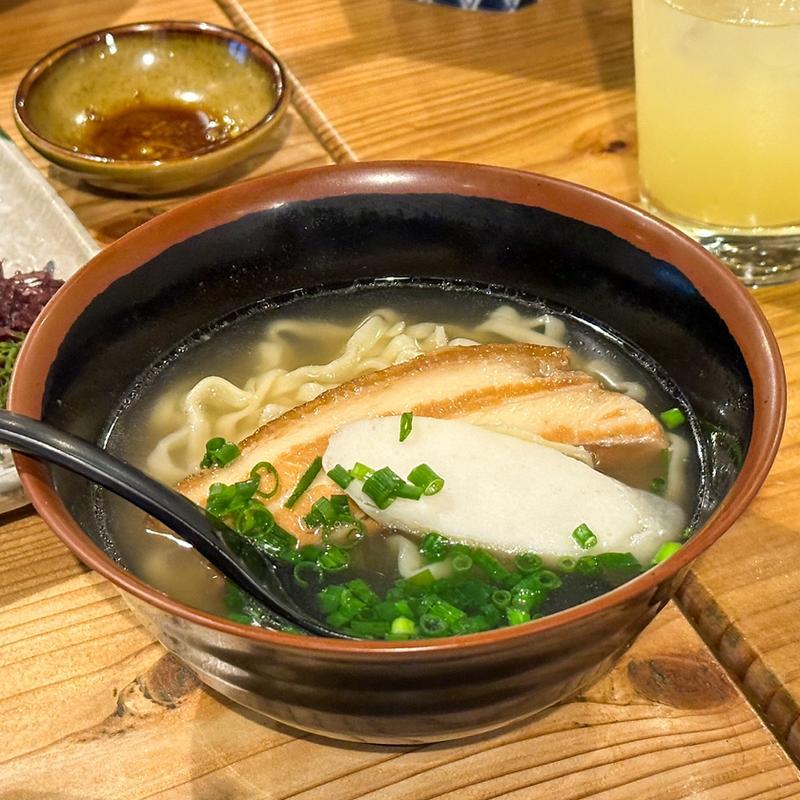 沖縄そば(北谷殿内)