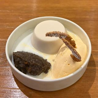 白ゴマブランマンジェレンズ豆ハチミツアイス(渡辺料理店)