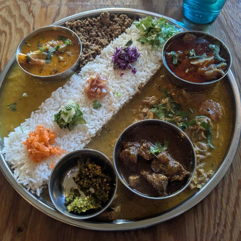 (Spice Curry 丸祇羅 マルマサラ)