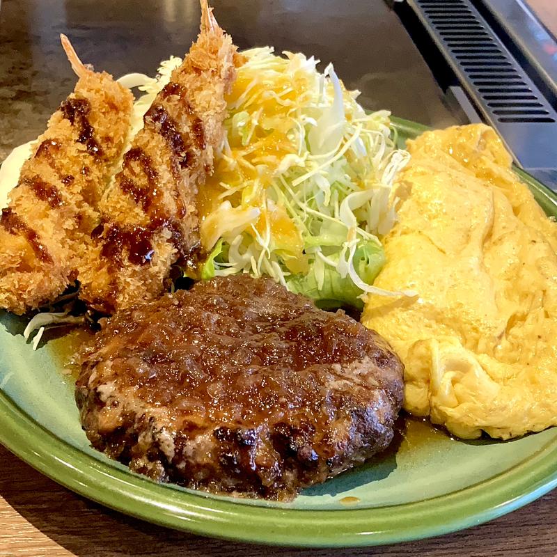 大人ハンバーグとエビフライ(鉄板ダイニング だらけ)