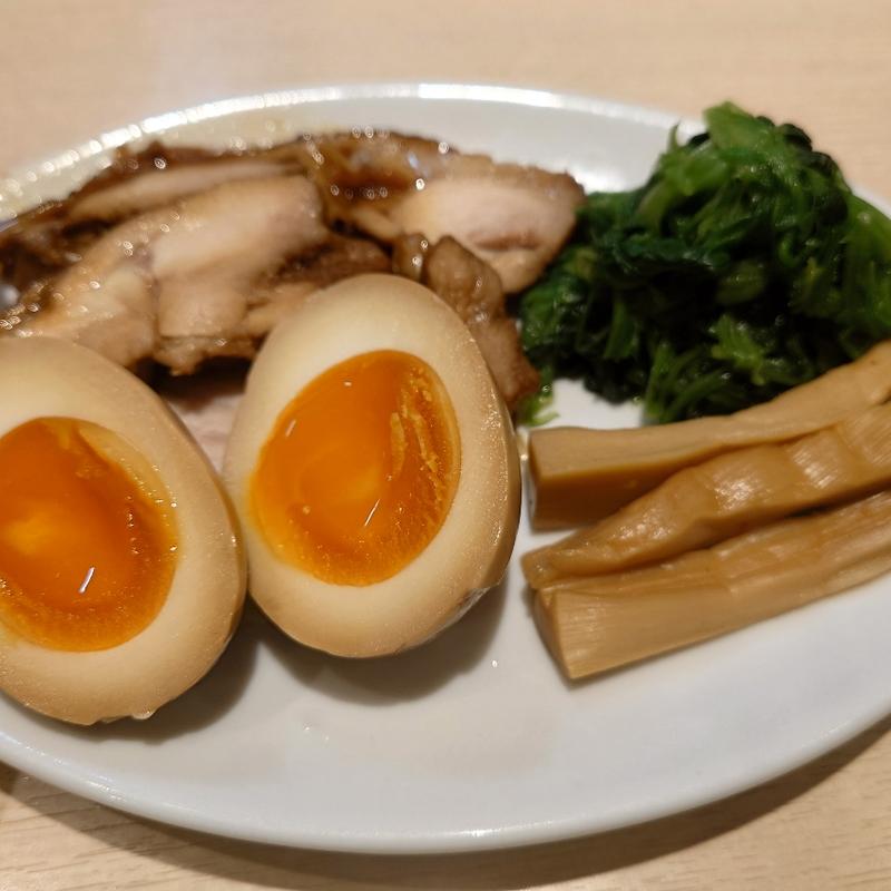 特製トッピング(玉子豚バラ鶏)(鶏白湯らーめん叶)