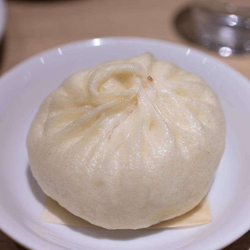 豚まん(551蓬莱 梅田阪神バル横丁店)