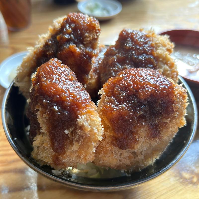 ソースマグロかつ丼(まるい食堂)