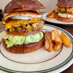 ベーコンエッグチーズバーガー