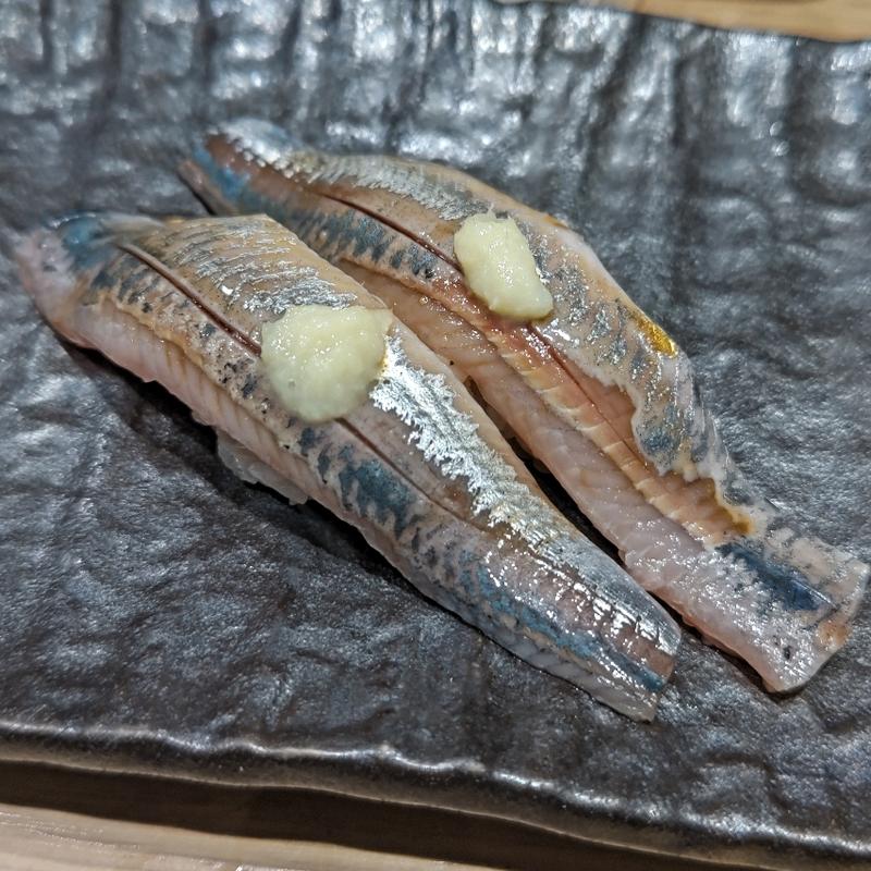 真いわし握り(貝 刺身専門店 しらはら 関内)