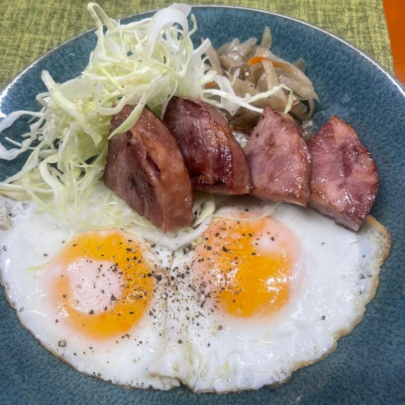 ハムエッグ定食(大衆食堂 宅配弁当 歌声喫茶 ひばりとあきら)
