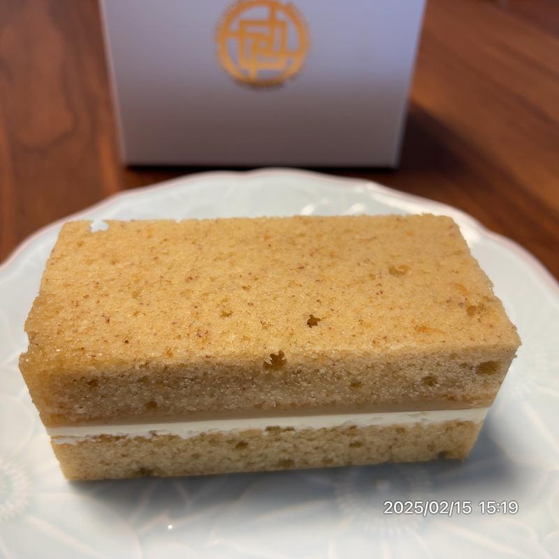 バナナヴィクトリアケーキ(水信ブルック＆ファクトリー)