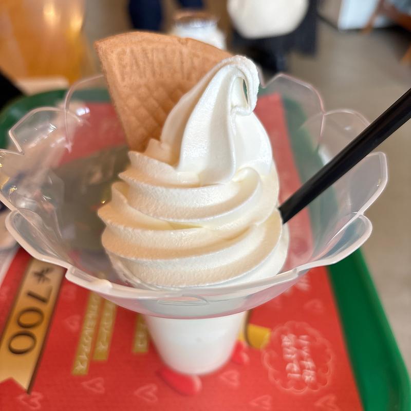 ヨーグルトサンデー(ヤスダヨーグルト ワッフルハウス （YASUDA YOGURT WAFFLE HOUSE）)